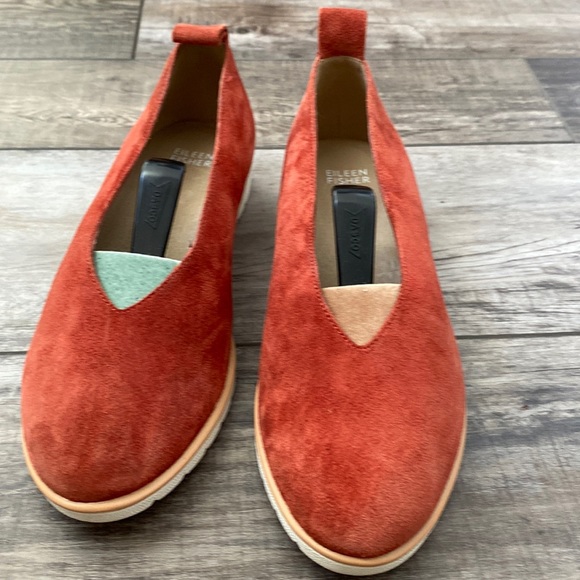 New Eileen Fisher size 8.5 suede very comfortable shoes - Picture 1 of 8